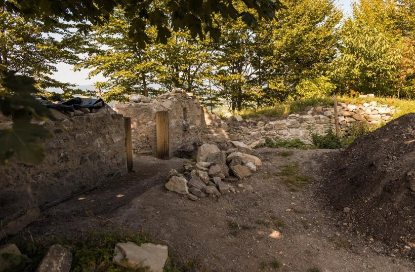 Zřícenina Hradu Nový Šaumburk (Zubříč), Czech Republic (Czechia)